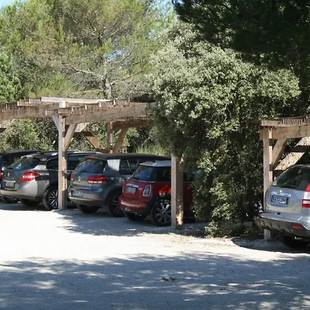 Otel La Cle Des Champs, Boutique & - De Garrigon Roussillon en Isere