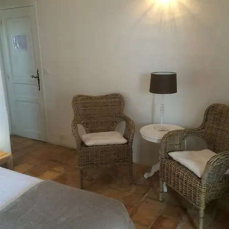 La Cle Des Champs, Boutique & - De Garrigon Otel
